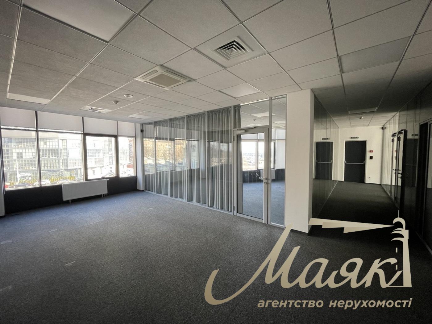 Office rent 280 m2, Boychuk St. 44a, Goloseevsky