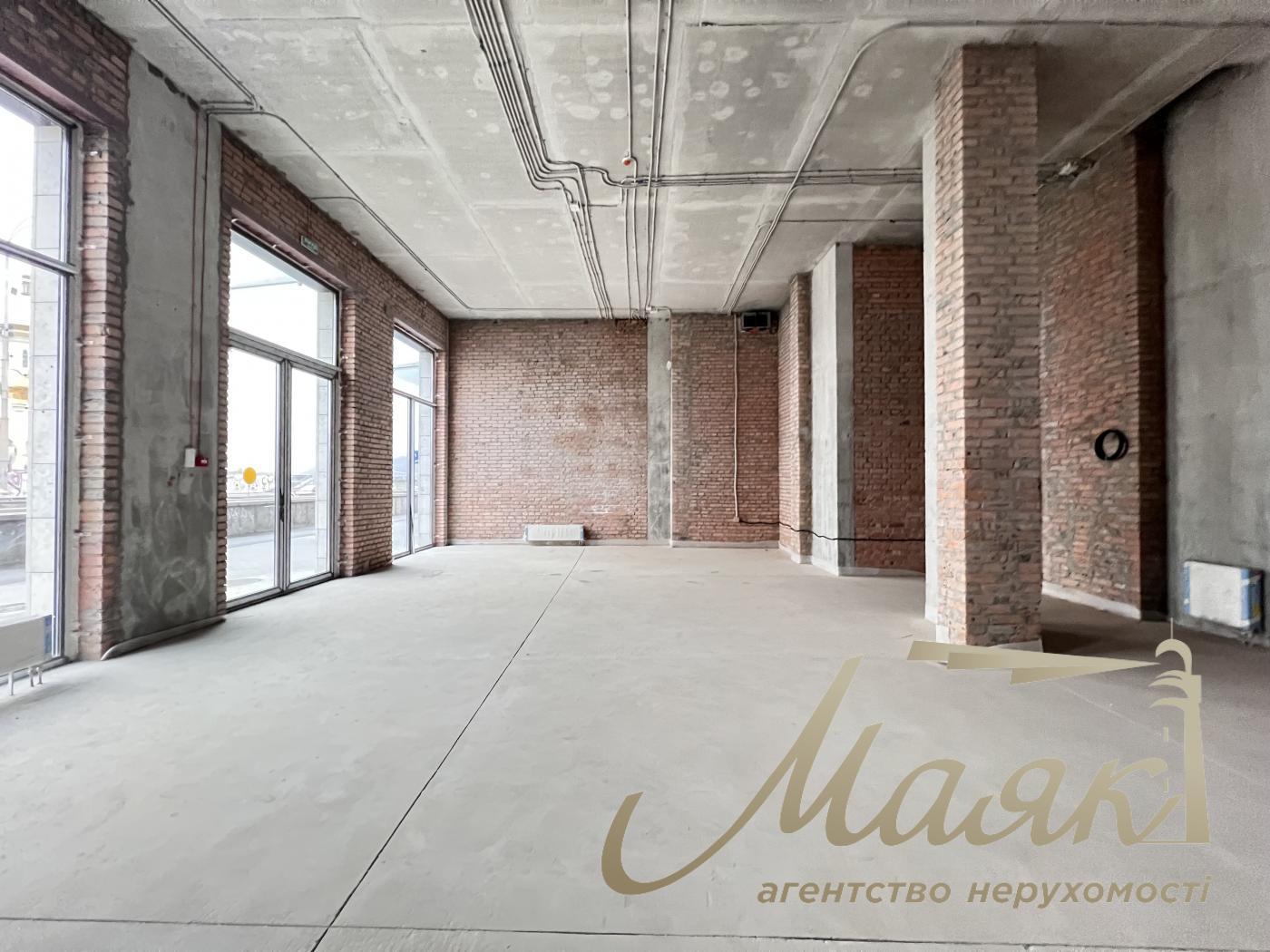 Rent of facade premises 130 m2, club house Illinsky House.