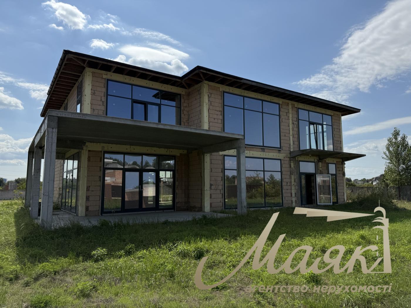 Продажа дома в КГ «Ясный Хутор» — 467 м² с. Ходосовка, терраса, балконы, панорамный вид