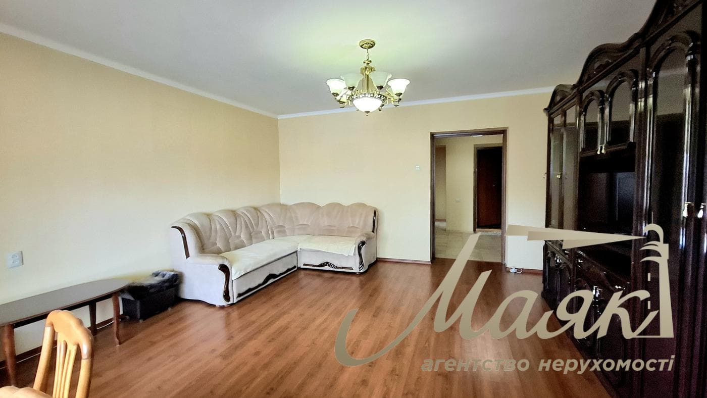 Продаж 3-кімнатної квартири біля станції метро «Печерська», вул. Лесі Українки