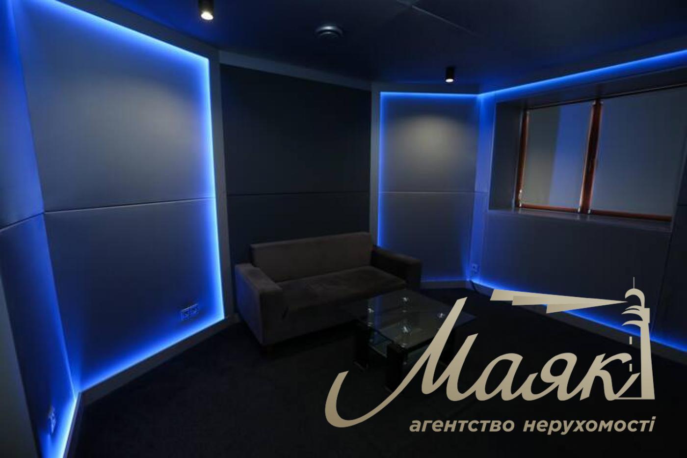 Office premises for rent 105 m2, Solormen district, Klinicheskaya str.