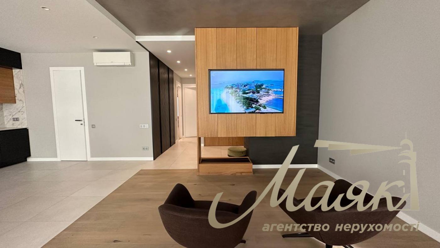 Продаж квартири 144 м2 у ЖК Бульвар Фонтанів, вул. Саперне Поле, Печерськ, Київ