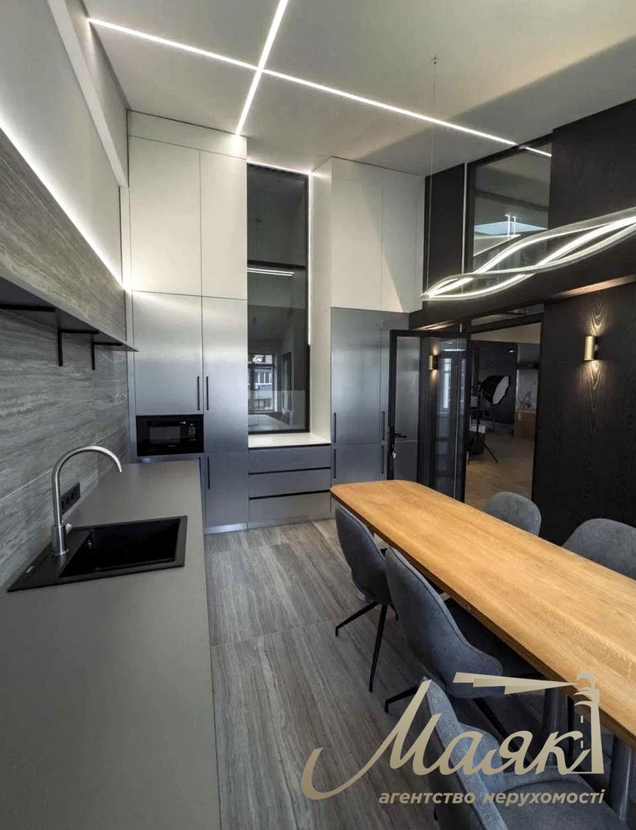 Rent office 176m2 on str.Panas Mirny 8, Pechersk district.