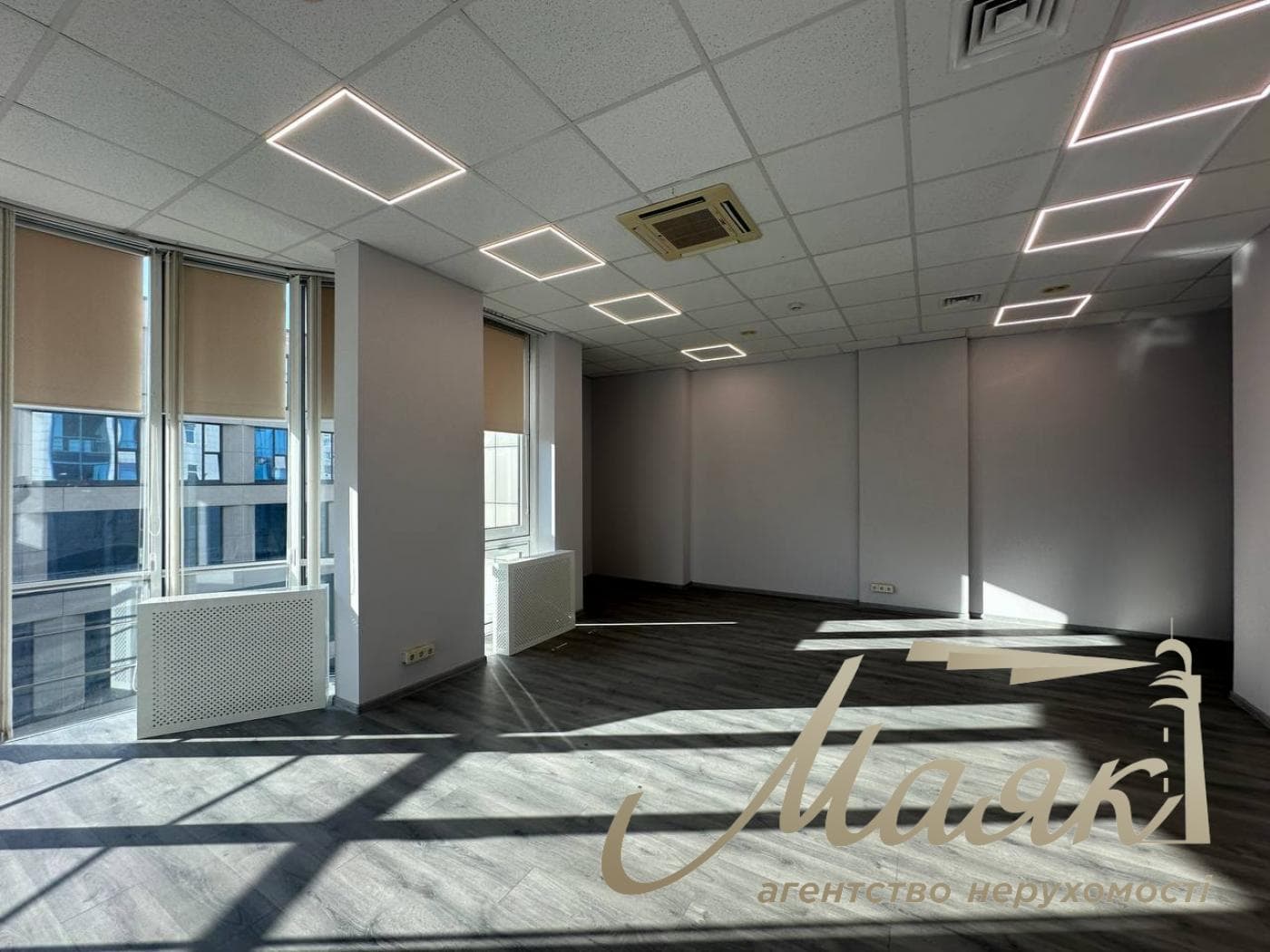 Оренда офісу площею 500 м² на провулку Крестовому, 2, Арсенальна.