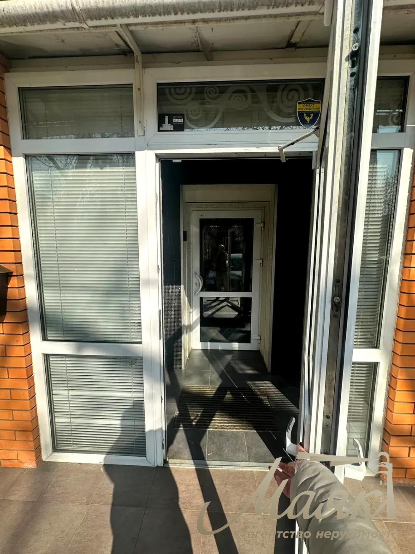 Office for rent 230m2 Aleksa Tikhogo str. 89-A, Shulyavskaya.