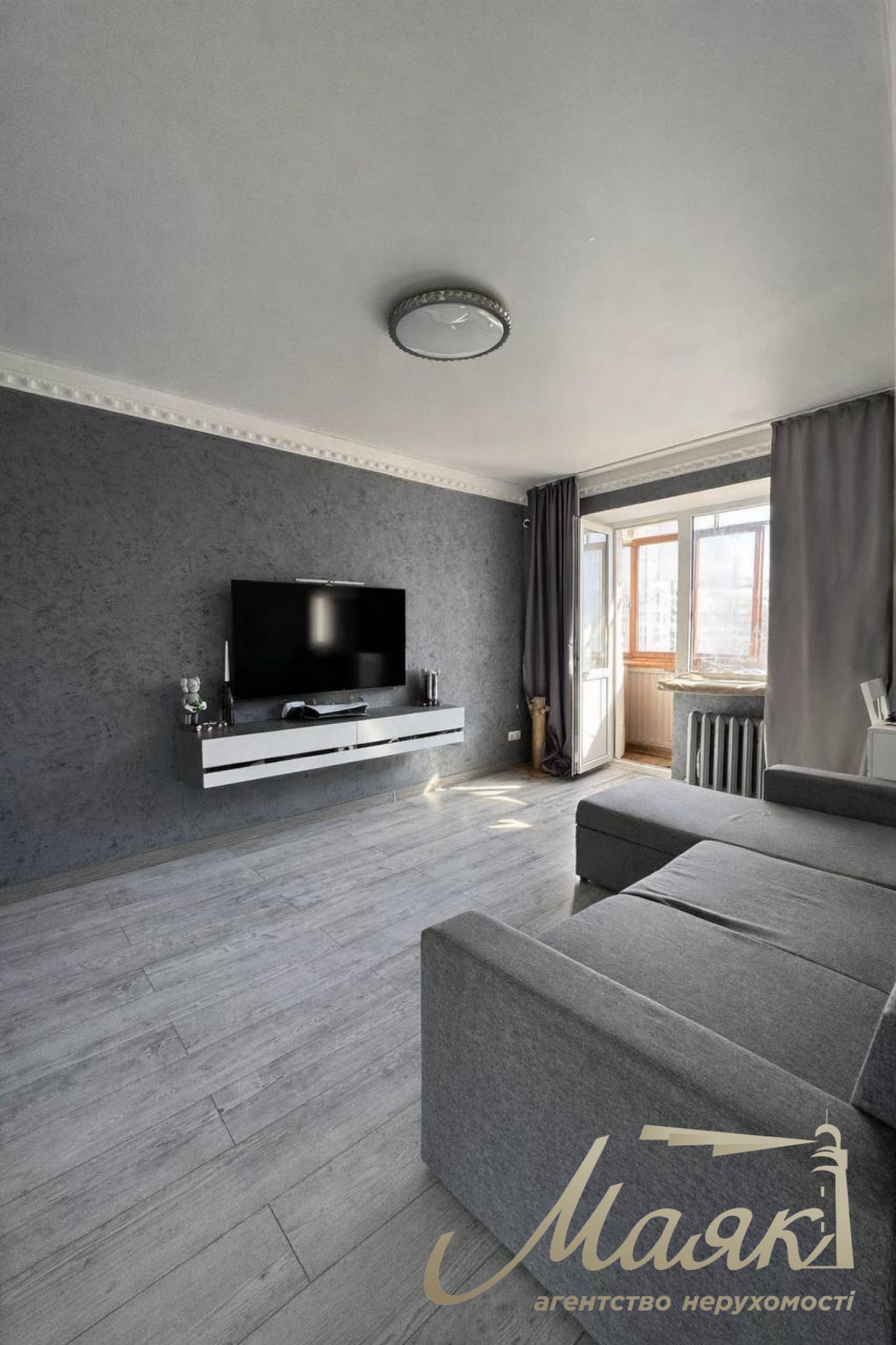 Продаж 1 кімнатної квартири по вул. Набережно-Корчуватська, Голосіївський район.