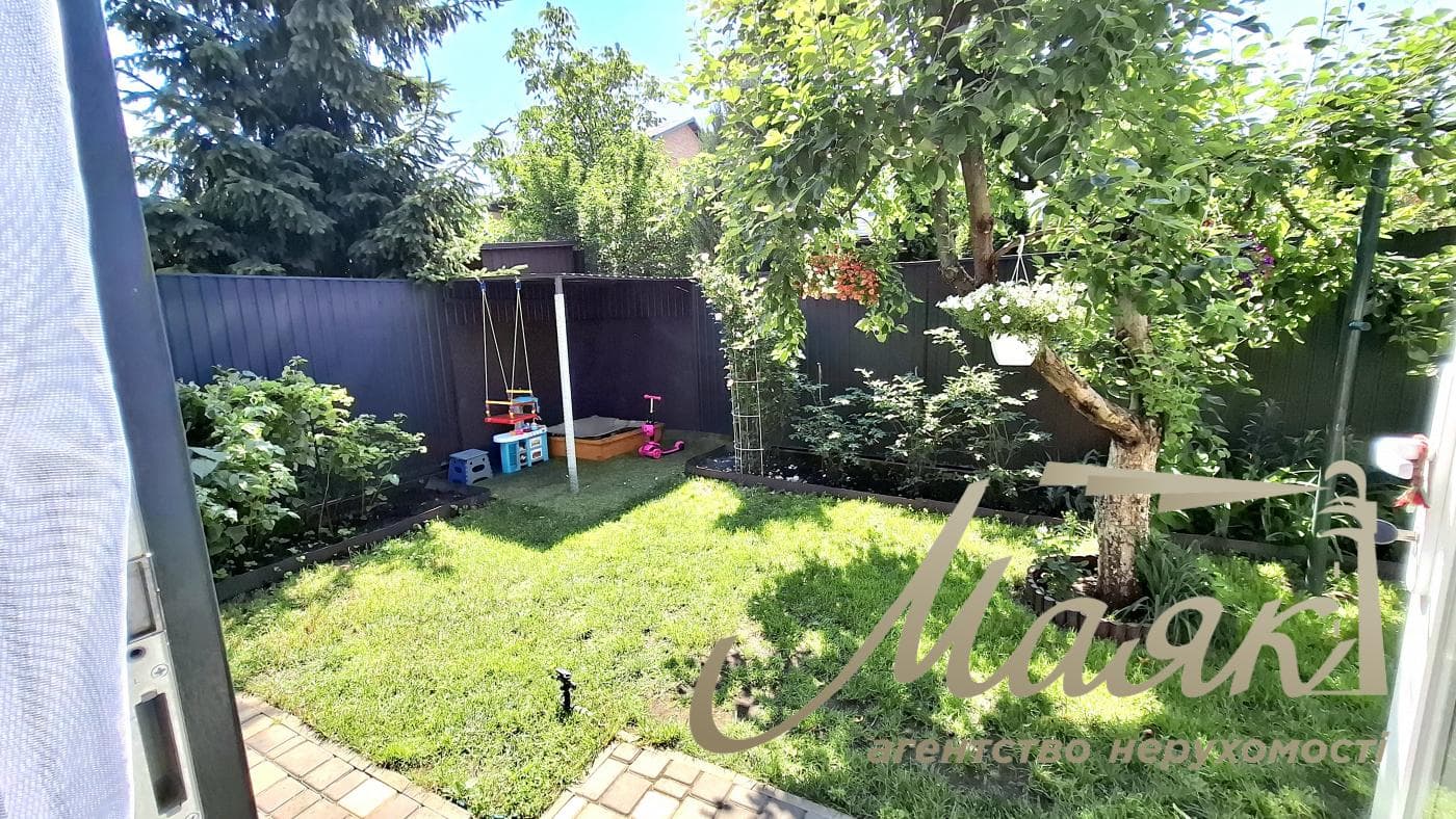 Продаж 1 поверхового таунхауса з ділянкою на 2 сотки, 40 кв. м2 метро Славутич