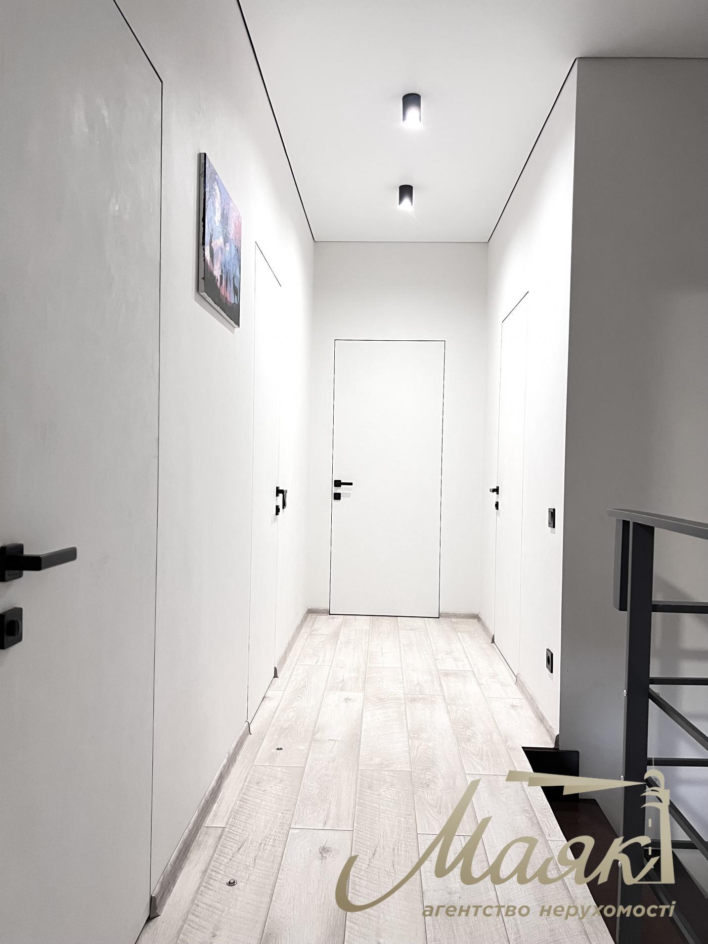 Rent 2-storey house 157m2, Goloseevsky district