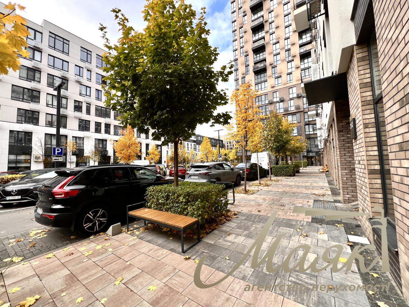Аренда фасадного помещения 89м2, ЖК Файна Таун