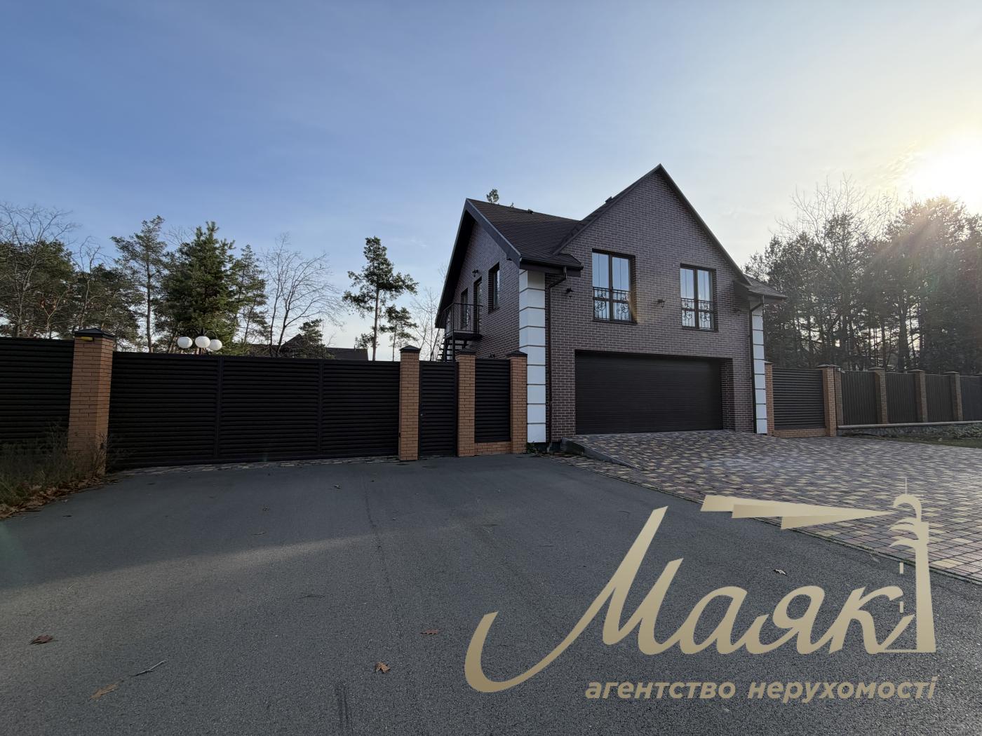 Продажа дома 418.6м2 с выходом до воды, участок 50 соток в КГ "Dream Village", с. Лебедевка