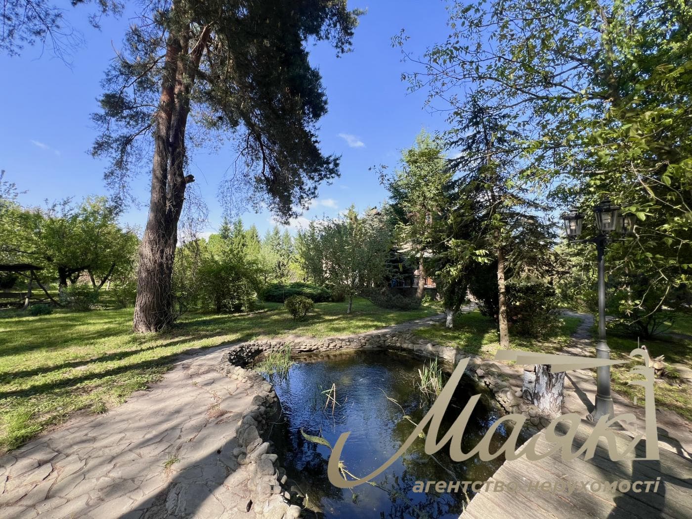 Продаж 3-х поверхового будинку 380м2, Крушинка