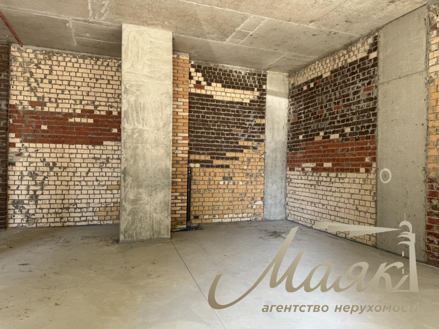 Rent of façade premises 518.3 m² in the residential complex "Suchasny Kvartal", Otradny, Solomyansky district.