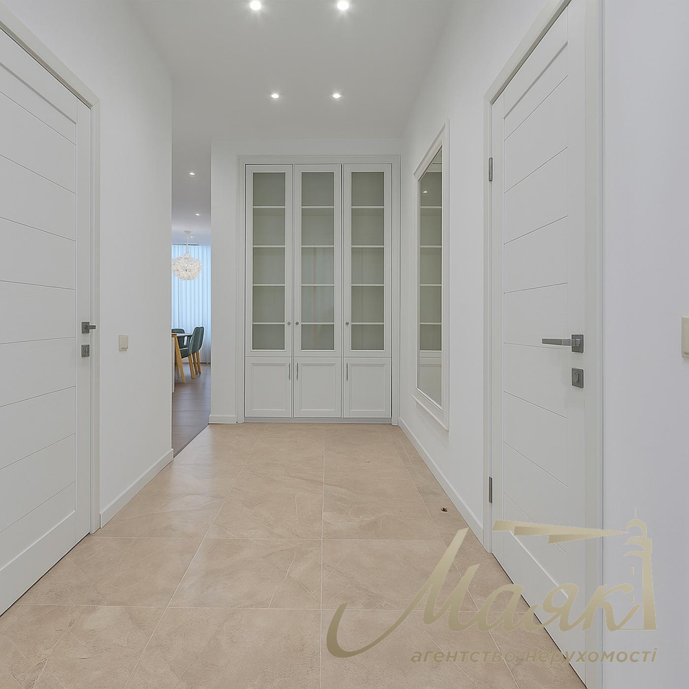 Оренда 3-кімнатної квартири в ЖК "Новопечерські Липки", вул. Андрія Верхогляда, Центр