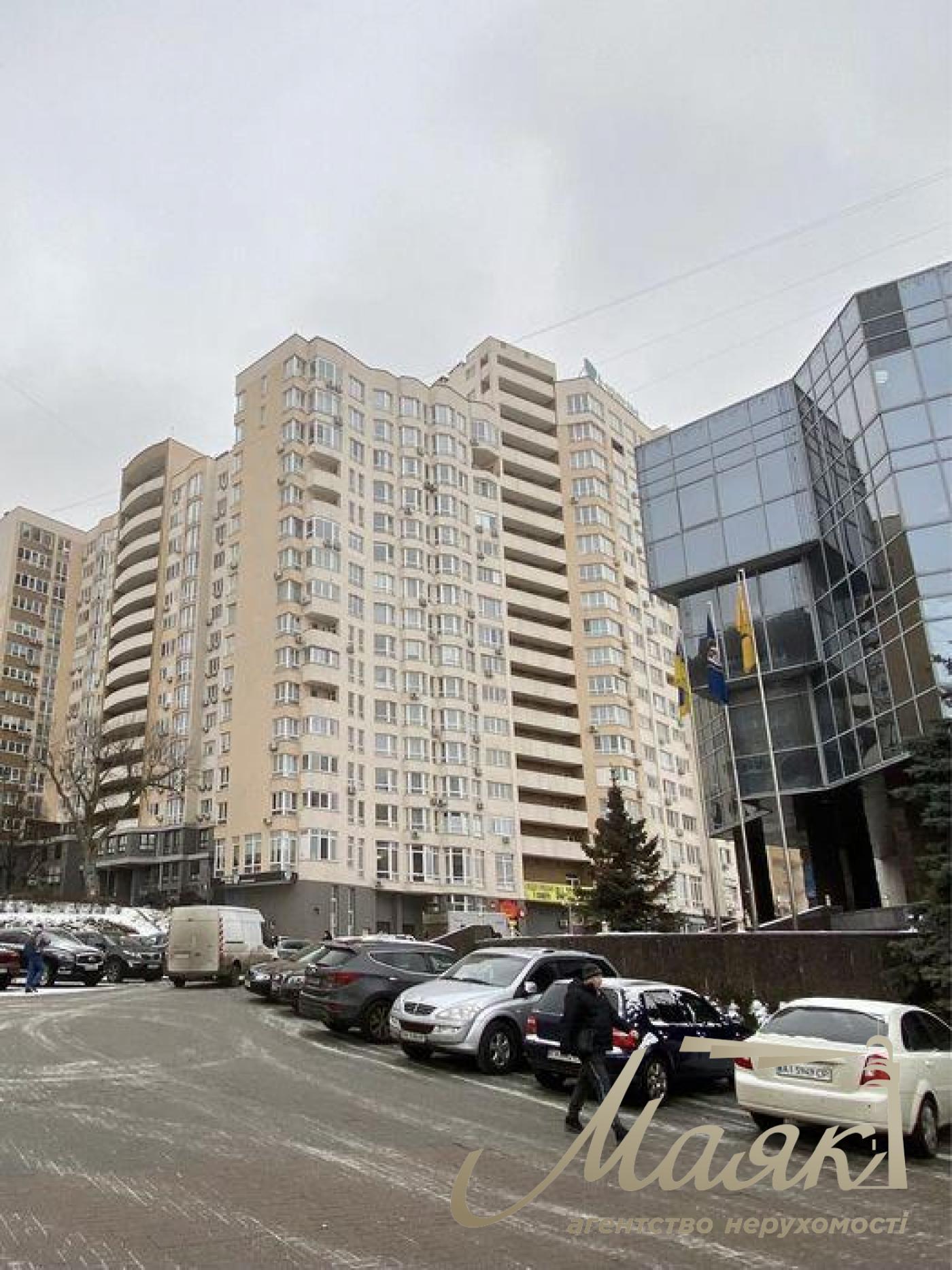 Sale of facade premises (80m2) in the residential complex Soho Residence