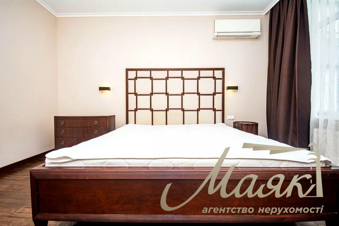 Продаж квартири 80м2 в ЖК Новопечерські Липки, вул. Верхогляда (Драгомирова), 16, Печерський район