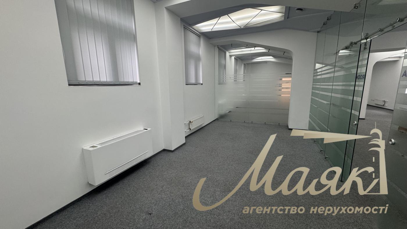 Аренда офиса 173,6 м2 в БЦ на Хрещатике, в самом центре Киева