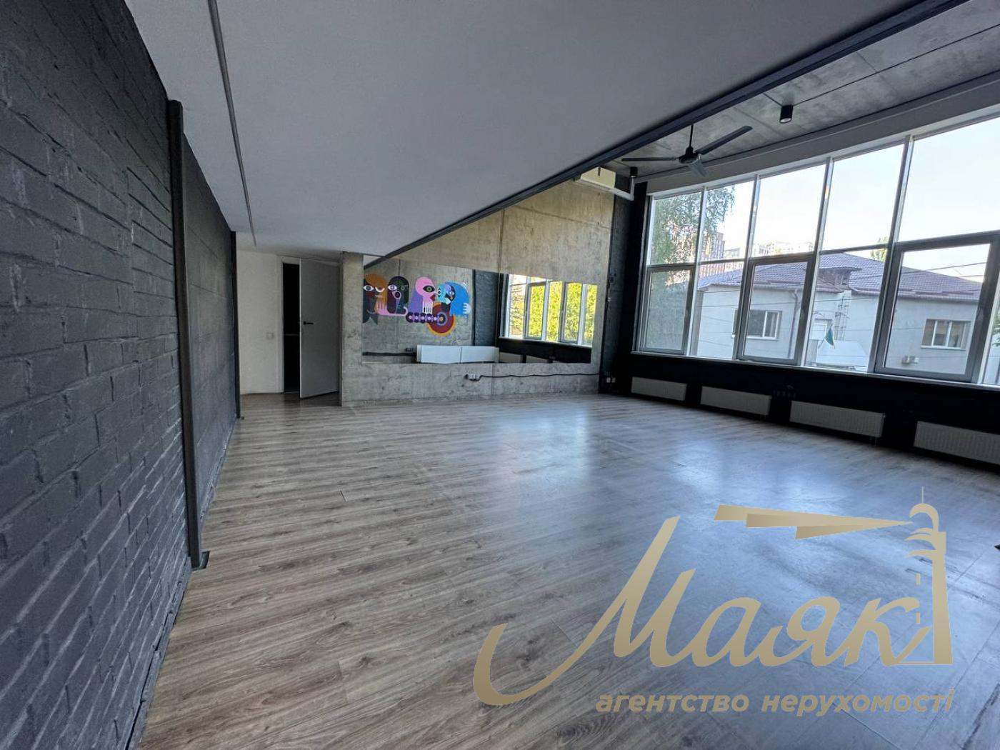 Sale of commercial premises 160 m2 in residential complex Prestige Hall, Tyutyunnika 37/1, Center