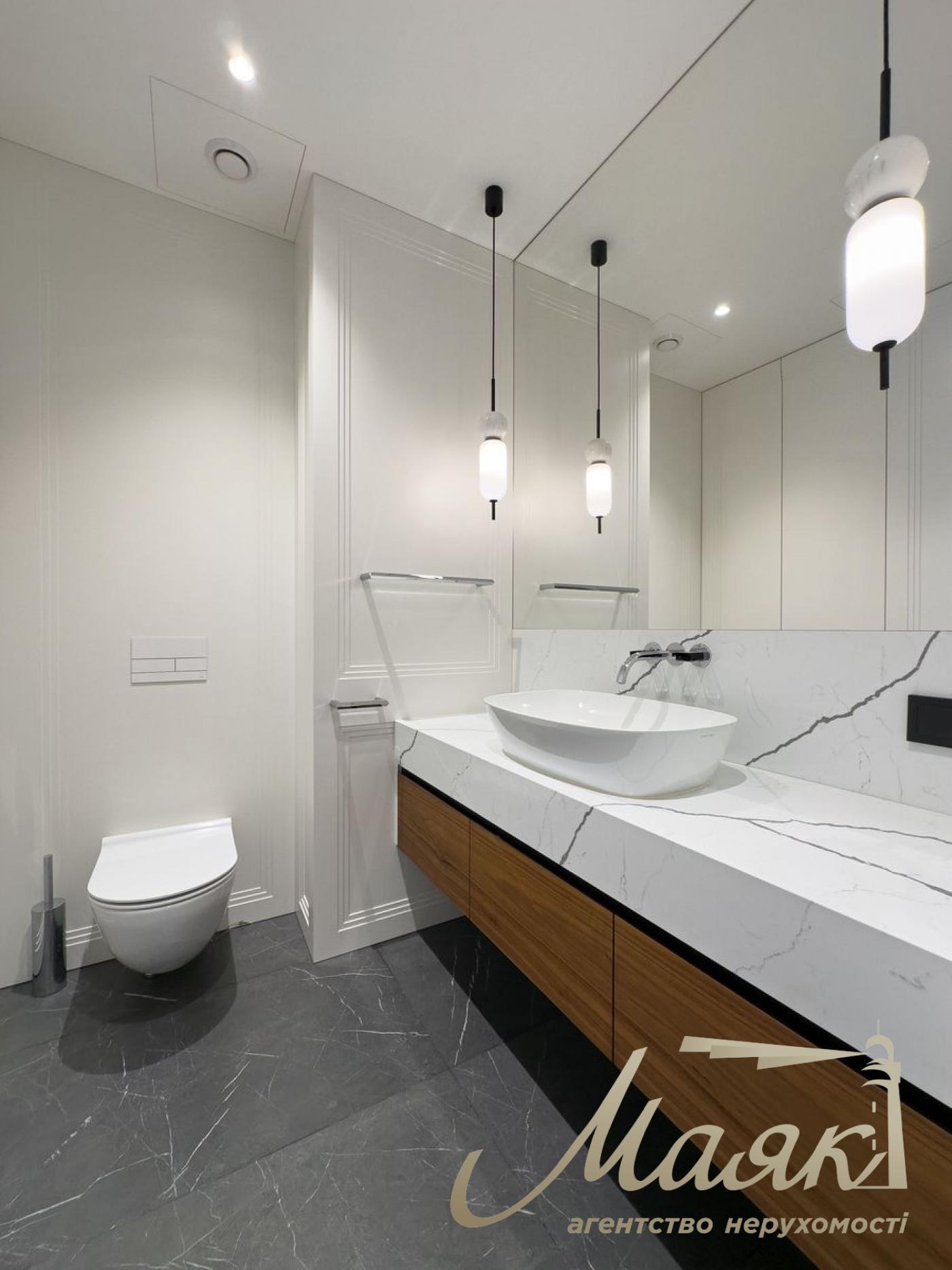 Rent of an exclusive apartment 300m2 in the residential complex Chicago Central house, Antonovicha st. (Gorky), 44