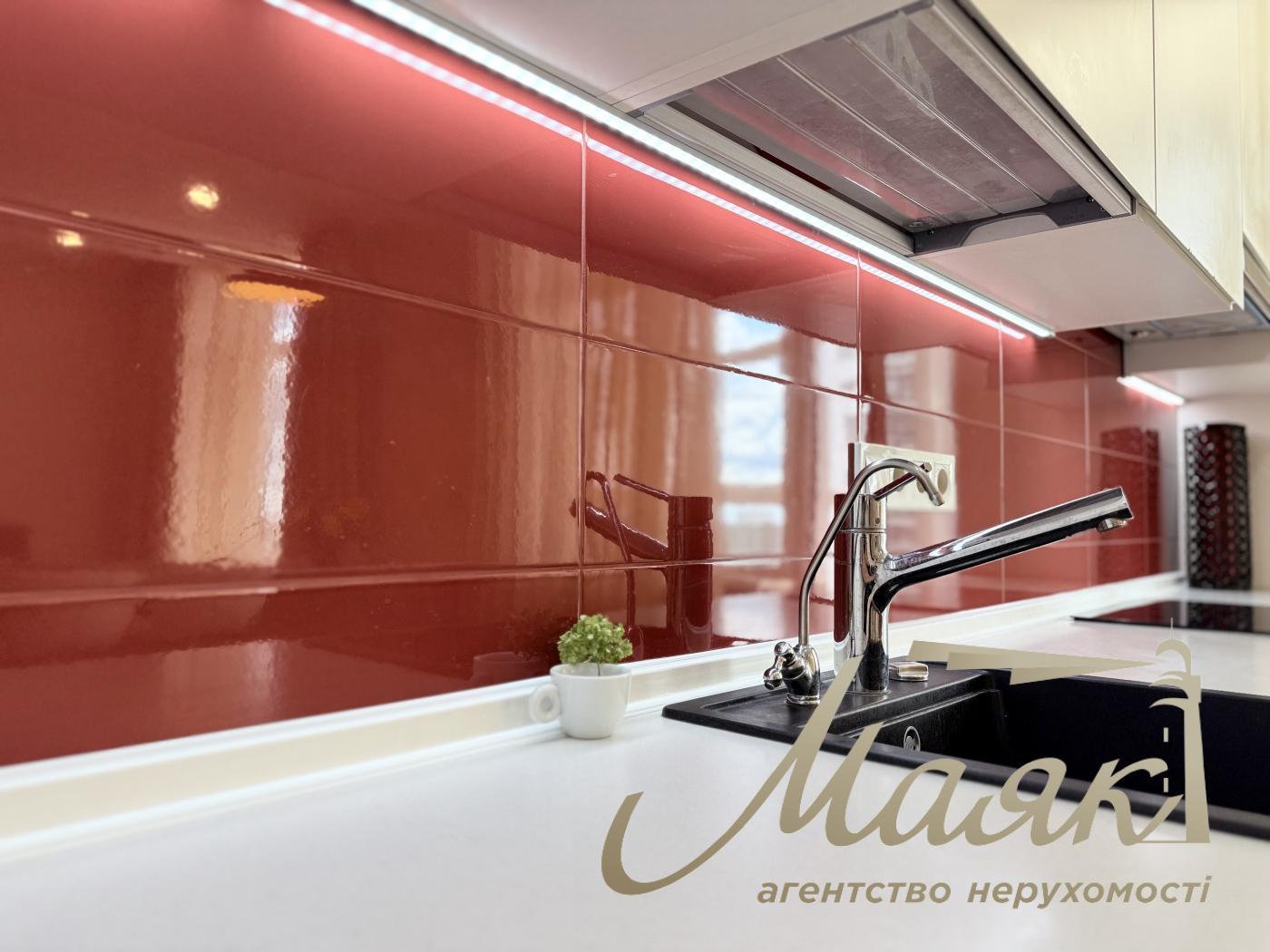 Rent 1-bedroom apartment 55 m² in LCD "Novopecherskie Lipki" str. Dragomirova, 20, 11th floor, Pechersk district, Kiev.