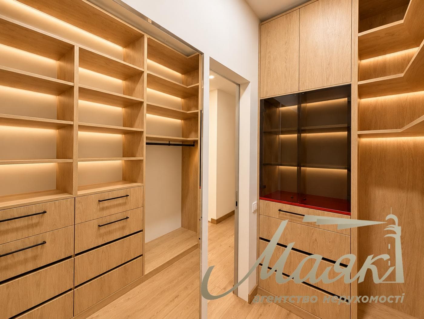 Продаж автономної 4-кімнатної квартири у ЖК «Французький квартал», вул. Саперне поле, Печерськ