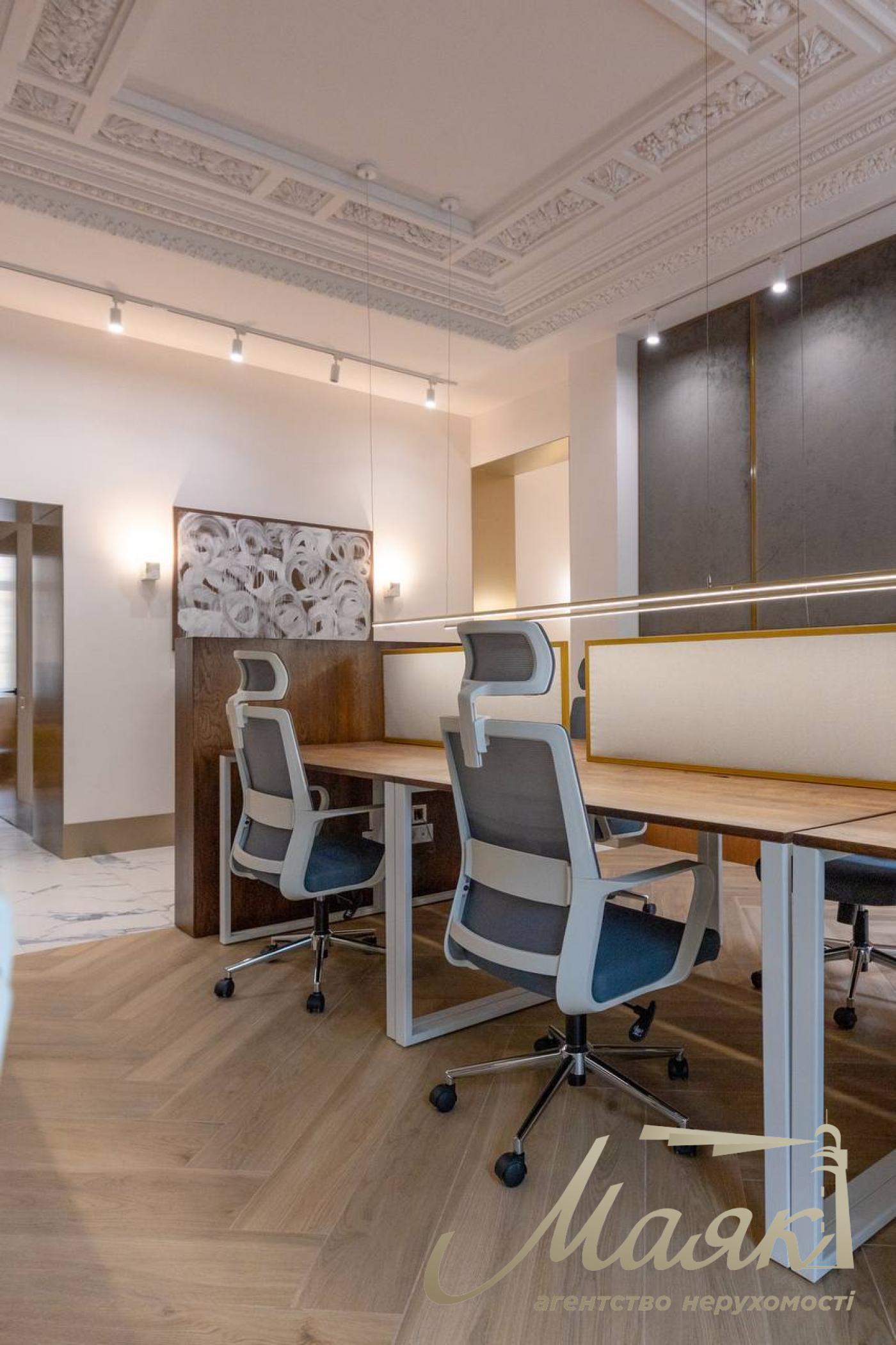 Оренда мебльованого офісу (62м2) вул. Липинського, 12