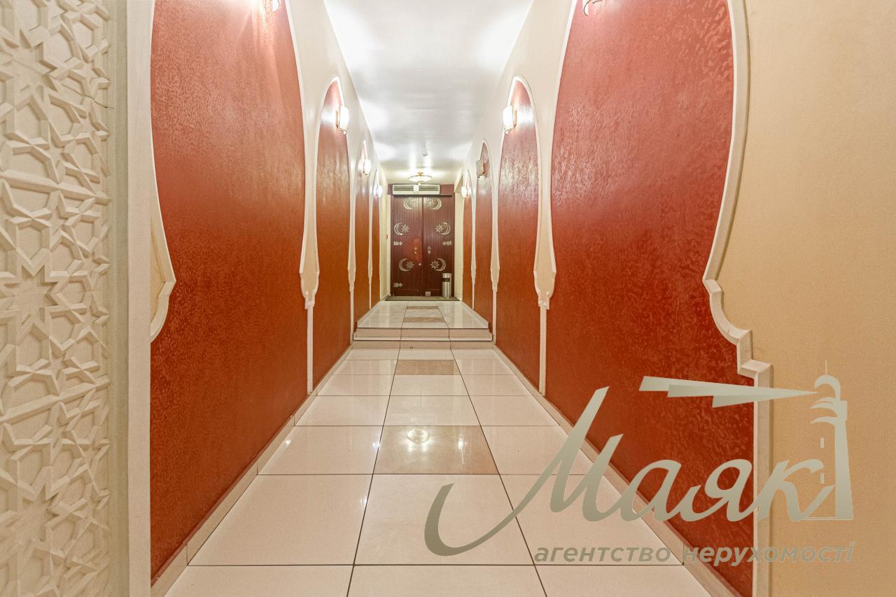 Аренда ресторана в центре с хорошим трафиком
