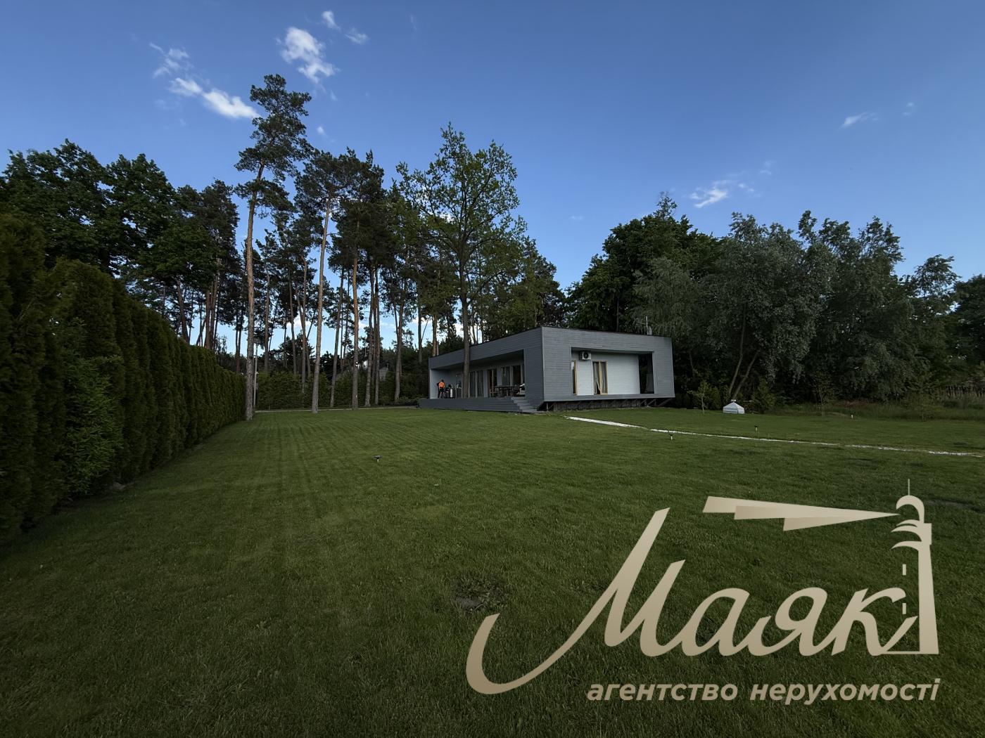 Оренда затишного будинку 280м2 з видом на озеро в Конча-Заспі, Хутір Мрігі.