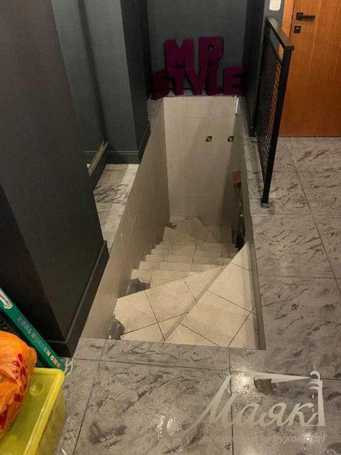 Продаж фасадного приміщення 121 м.кв. Підвисоцького, Печерськ