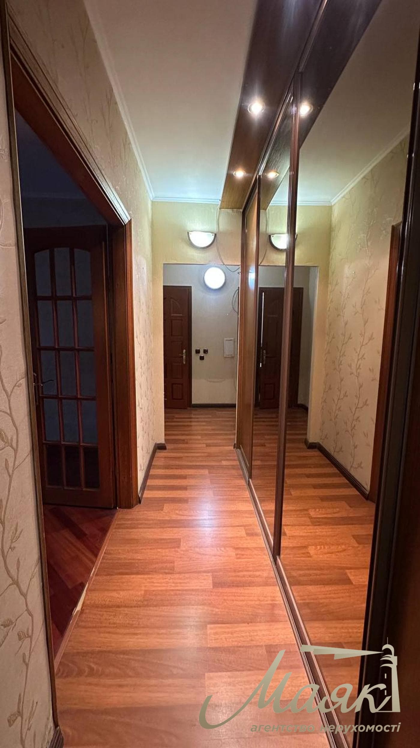 Продаж 3-кімнатної квартири на Оболоні, вул. Героїв Дніпра, 62