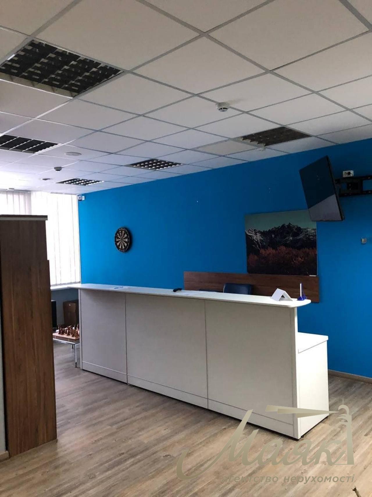 Business center Stolichny, retail and office area 350 m2