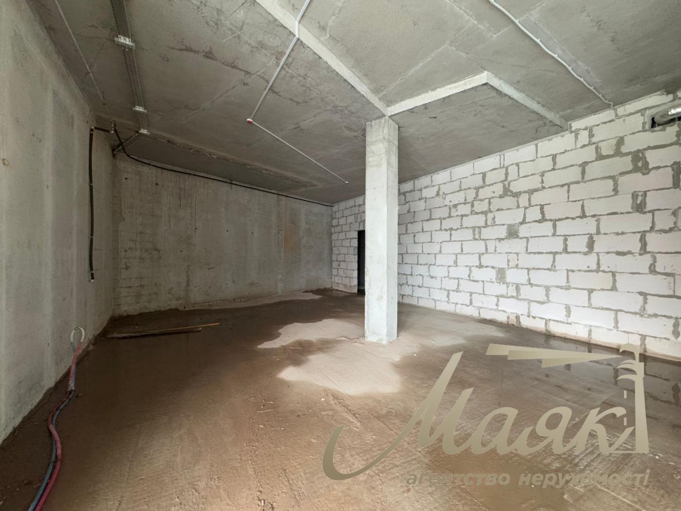 Rent a facade of 700m2 for a restaurant, Bridge, Slavutich