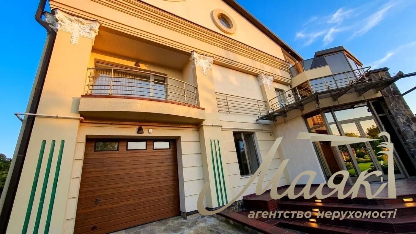 Selling a house on the Dnieper 700m2 in s.Kozin, Dam 2 km with a swimming pool in Kozin/Koncha Zaspa, Obukhiv direction, Kyiv region 45 hectares of land.