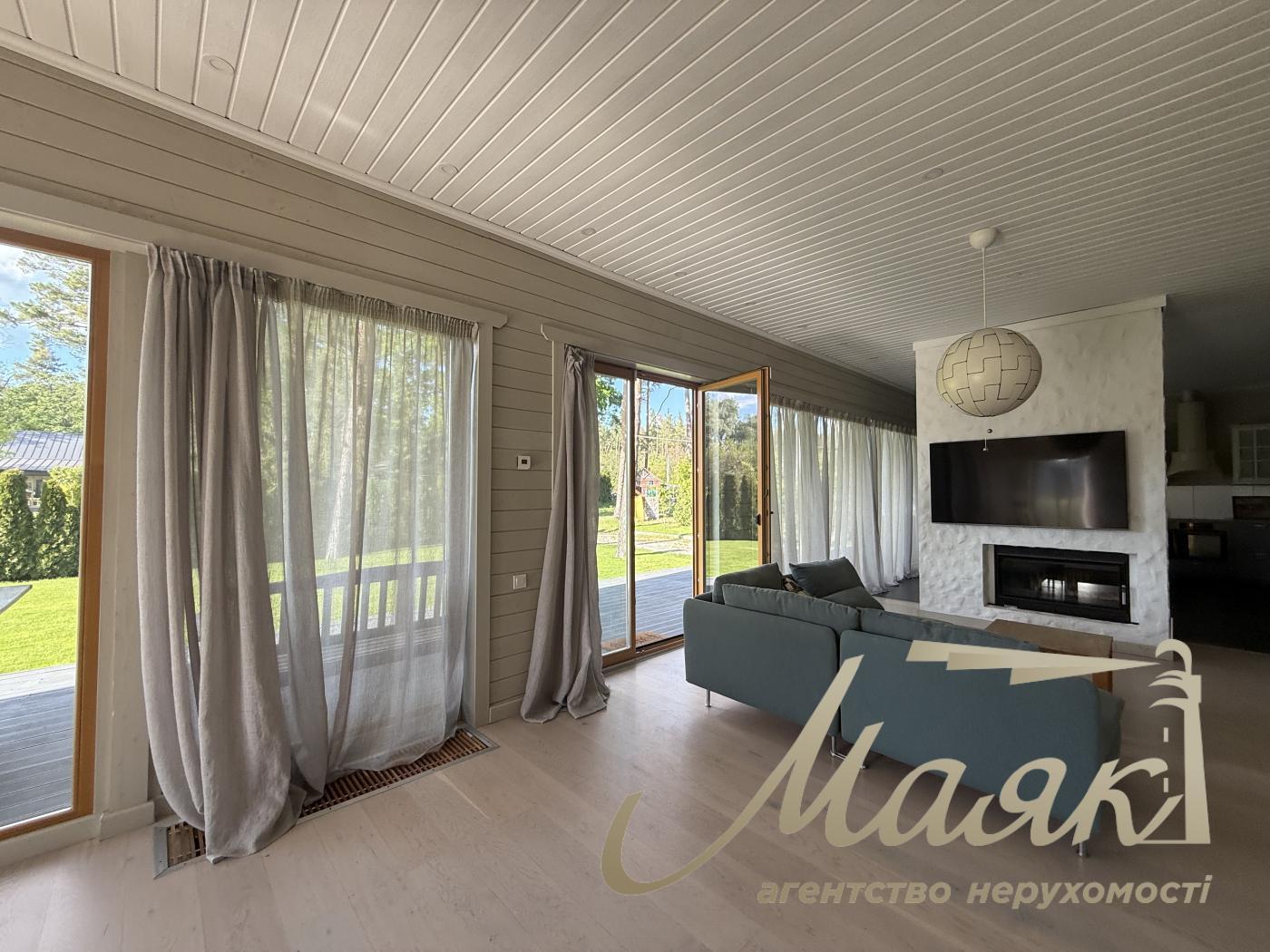 Оренда затишного будинку 280м2 з видом на озеро в Конча-Заспі, Хутір Мрігі.