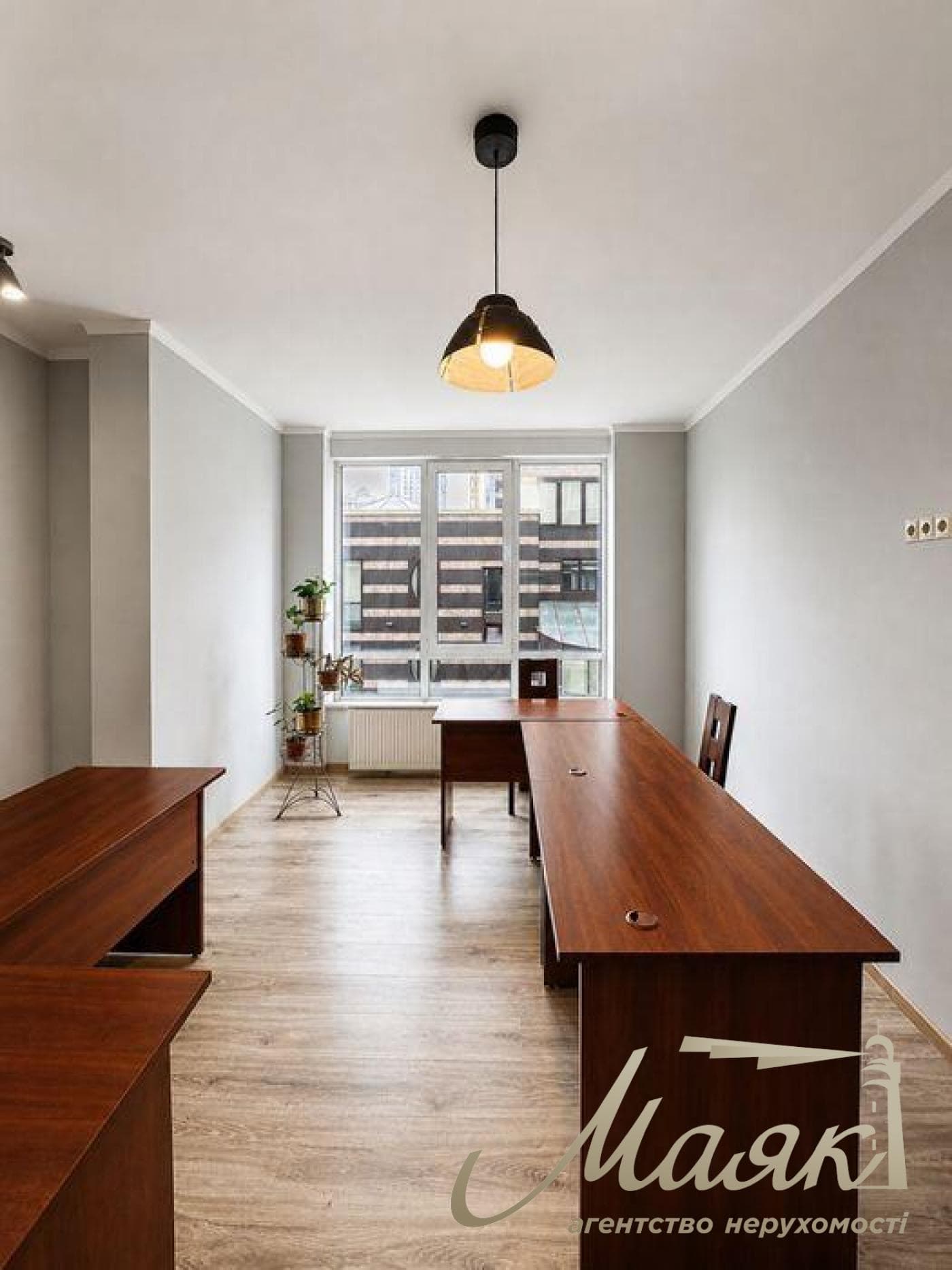 107.3 m² Office Space for Rent in the Prestige Hall Residential Complex, V. Tyutyunnik Street, Nizhny Pechersk