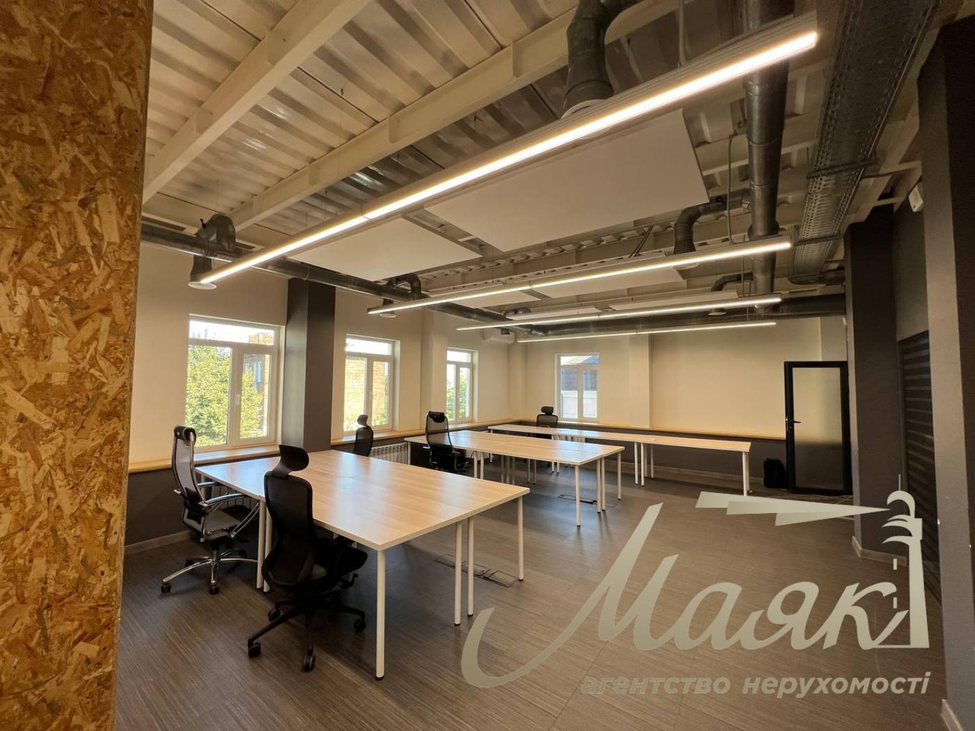 Оренда мебльованого офісу 330м2 на Львоській площі