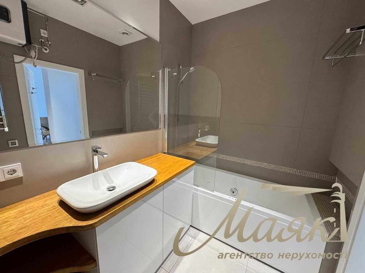 Продаж квартири 62м2 ЖК Новопечерські Липки, Драгомирова/Верхогляда, Печерський район