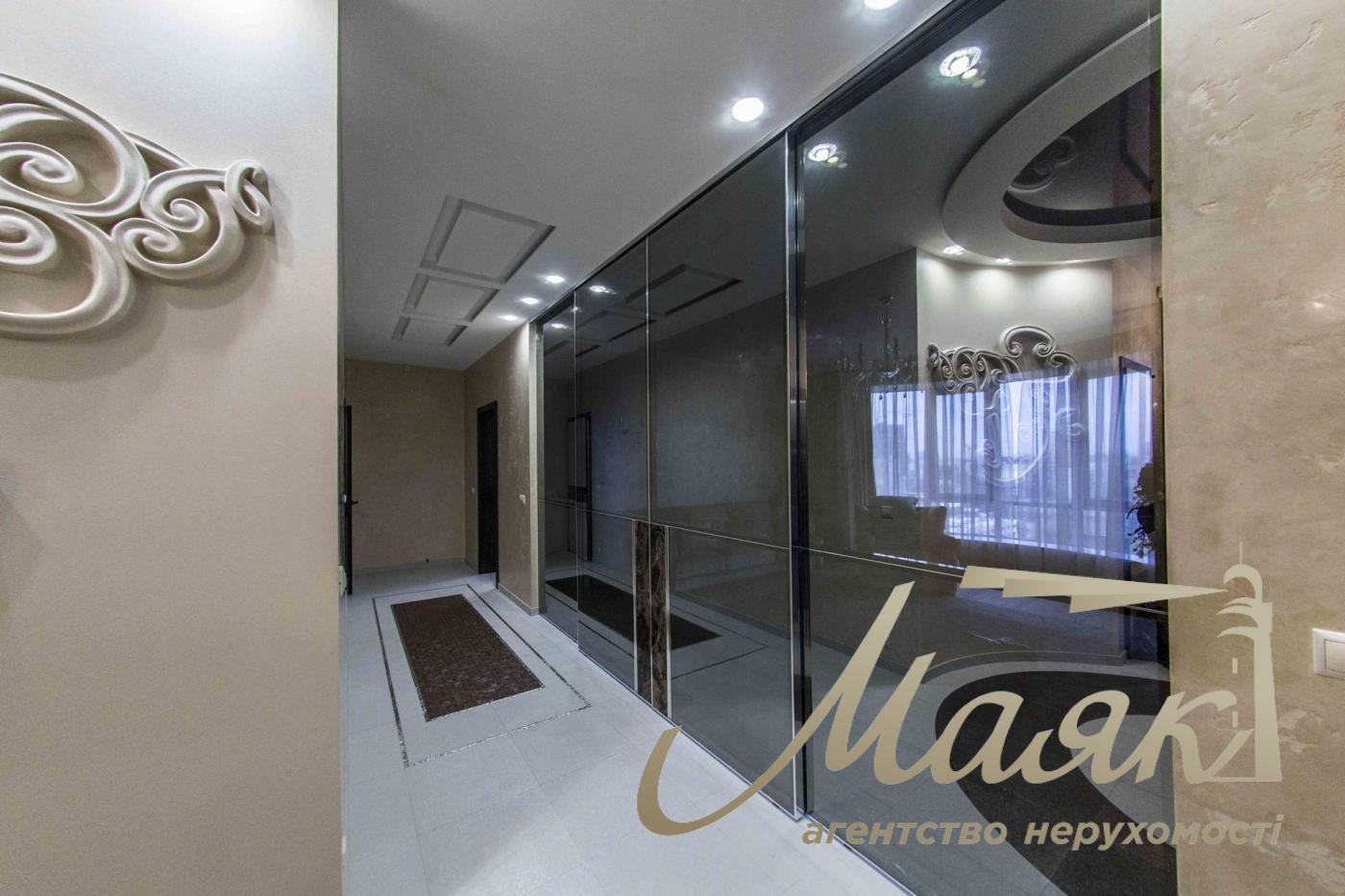 Продажа 3-к квартиры 140 м2 в ЖК "Престиж Холл", ул. Василия Тютюнника (Барбюса Анри), г. Киев