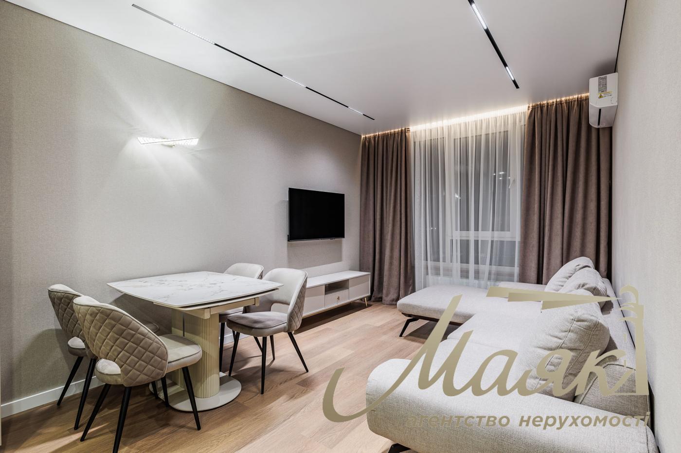 Продажа 1-комнатной квартиры с ремонтом ЖК Варшавский 3, Виноградарь, Киев