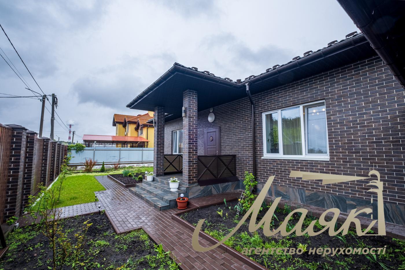 Продажа одноэтажного дома 182.6 м2 в с. Погребы, ул. Пасиченка, Киевская обл, Броварский р-н.