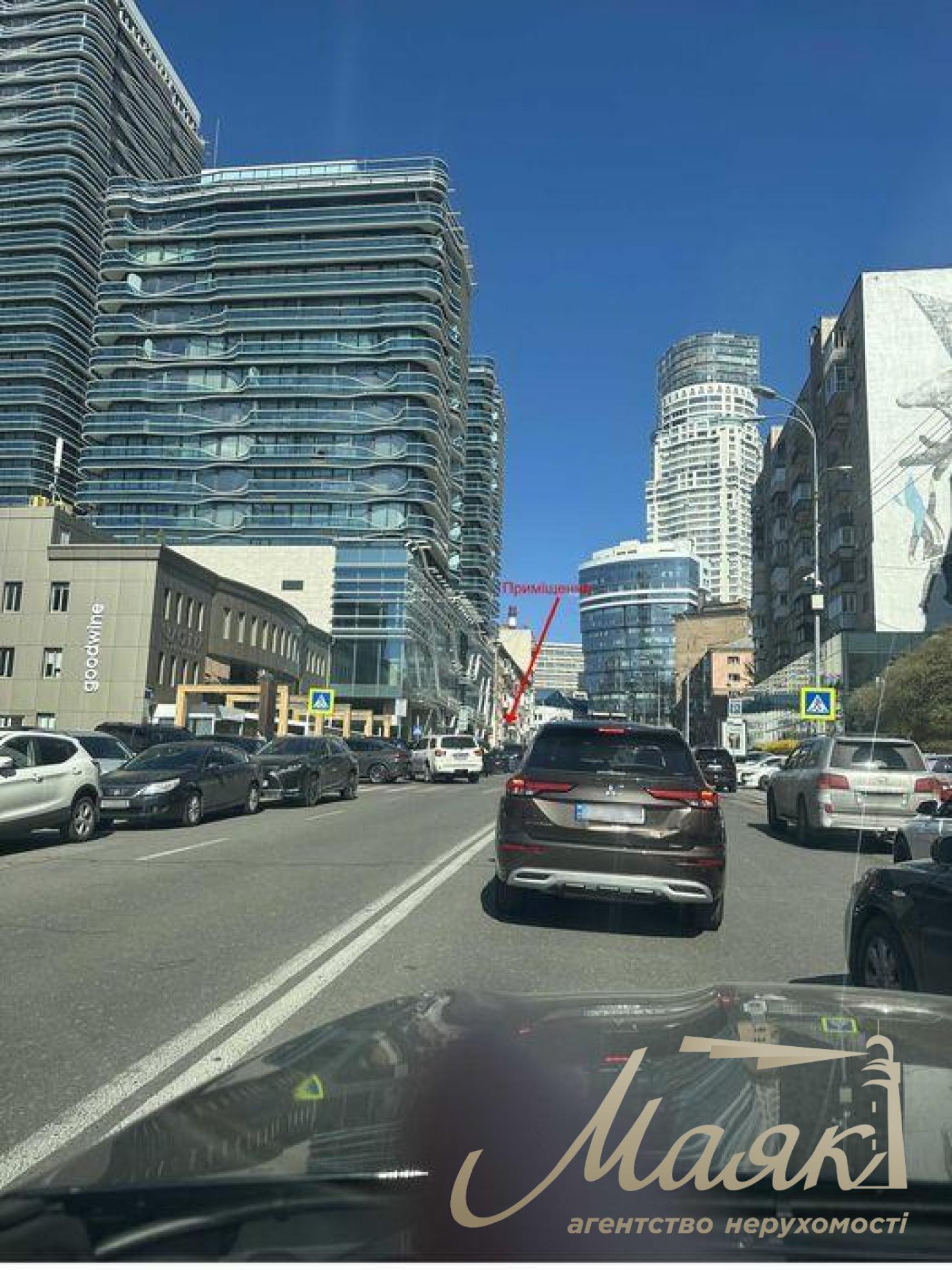 Rent a facade room 40 sq.m.sq. Mechnikova str., Pechersk