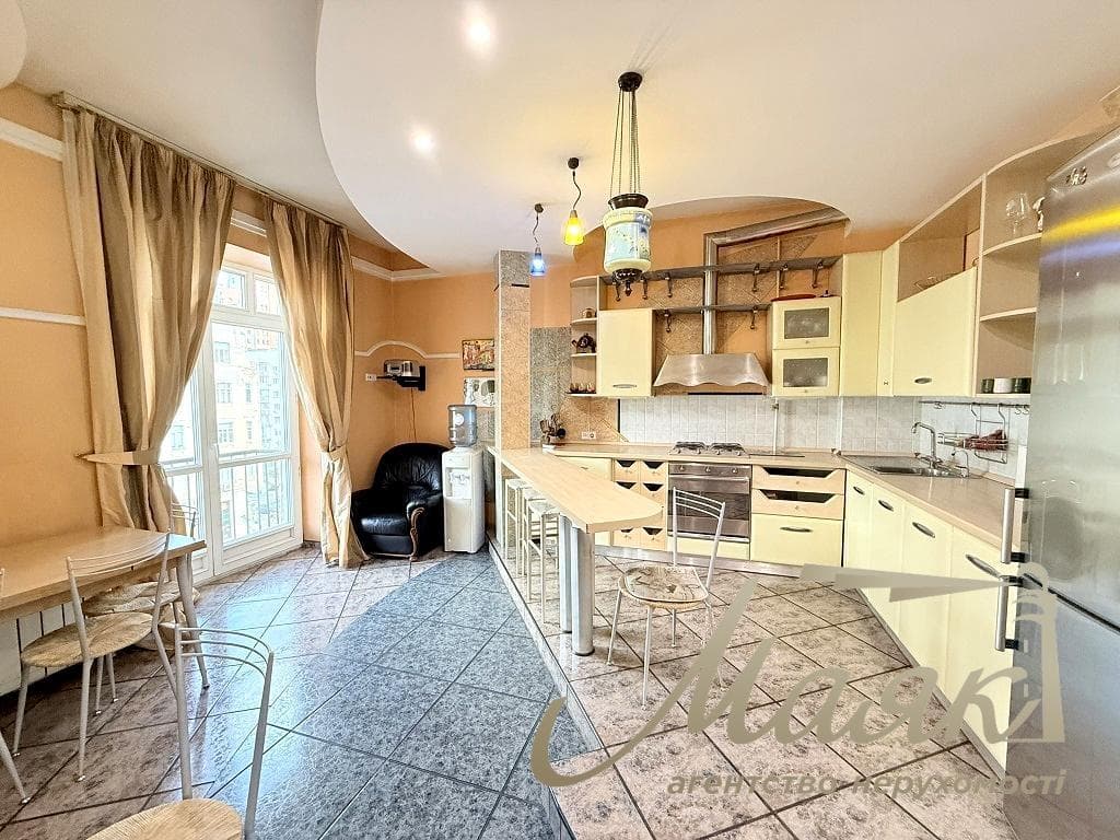 Оренда 3-кімнатної квартири на вул. Велика Васильківська, 48/18, Центр.