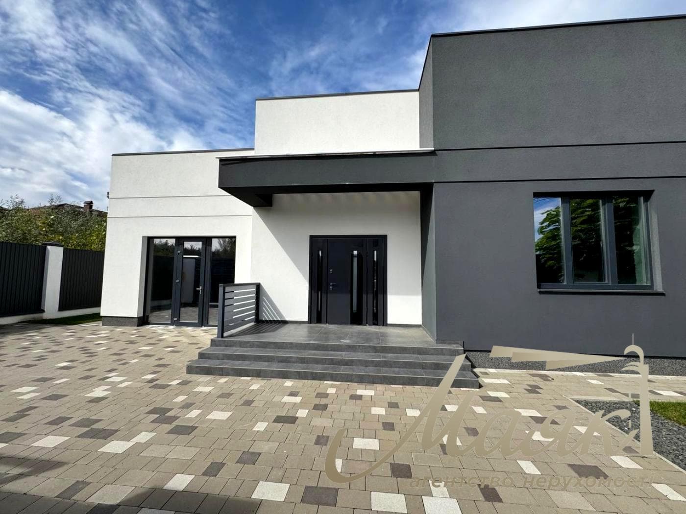 Продаж будинку площею 200 м² у смт Козин на вул. Олексіївській, Обухівський напрямок, Київська область