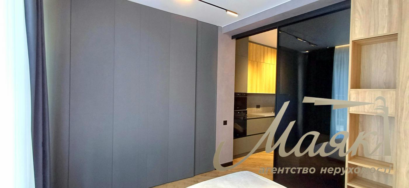 Sale of 1-room apartment 46 m2 with a terrace in the residential complex Delmar, Dragomirova st.