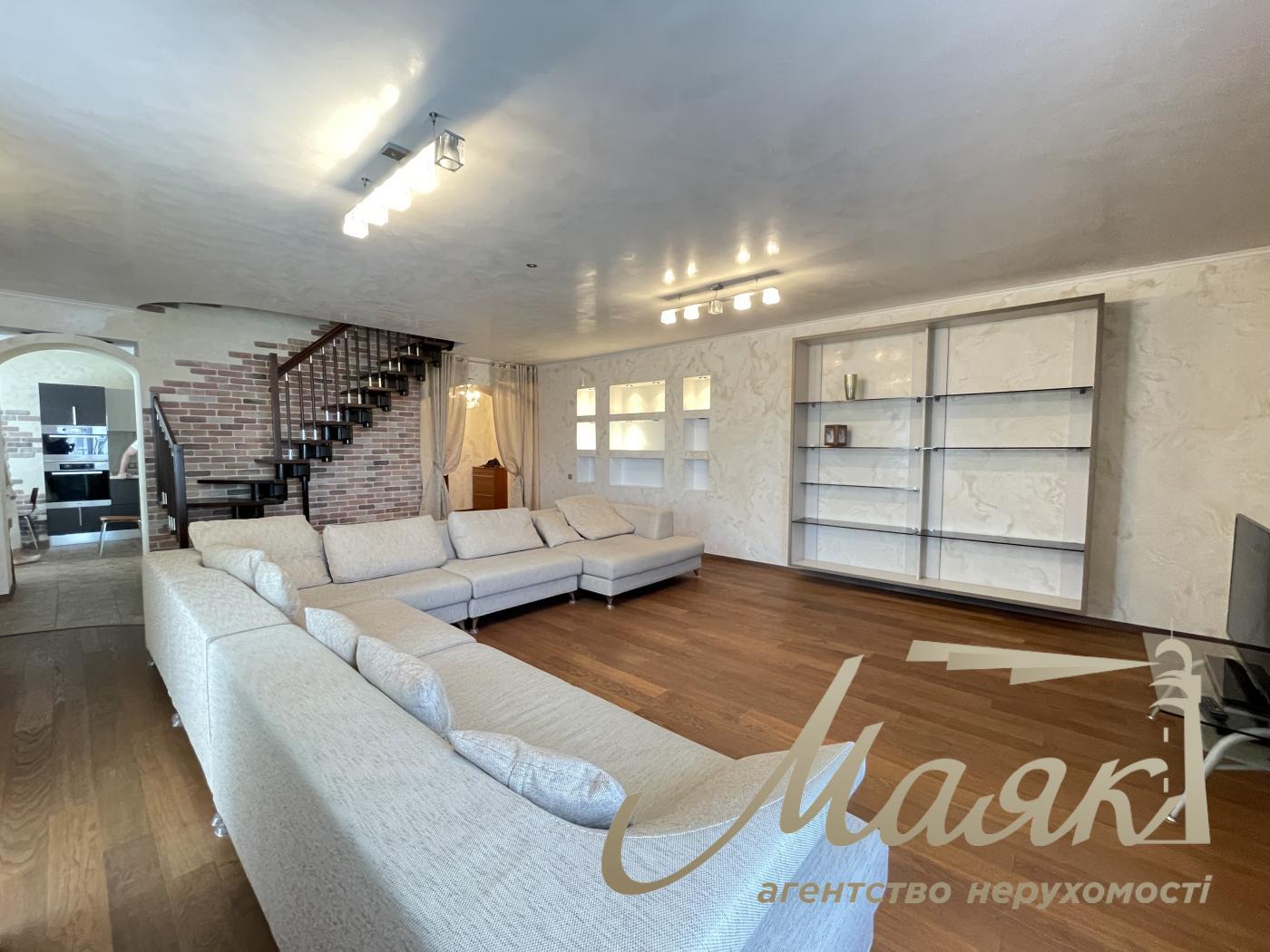 Продажа двухуровневой 4-комнатной квартиры ул. Котельникова, Святошино