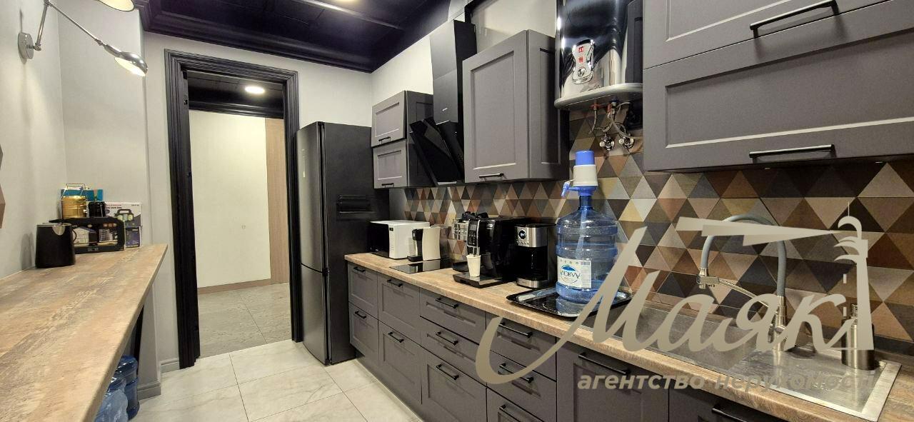 Аренда офиса 190м2 в ЖК Покровский Посад, ул.Глибочицкая.