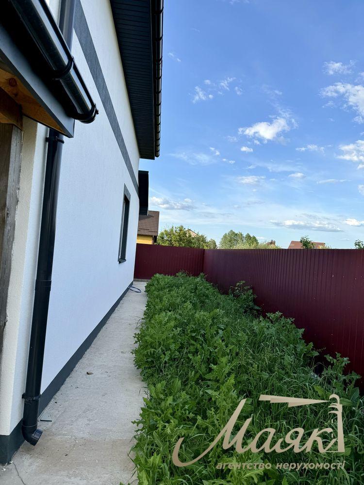 Продаж сучасного будинку з терасою та дизайн-проєктом у с. Погреби 126 м² + тераса 24 м²