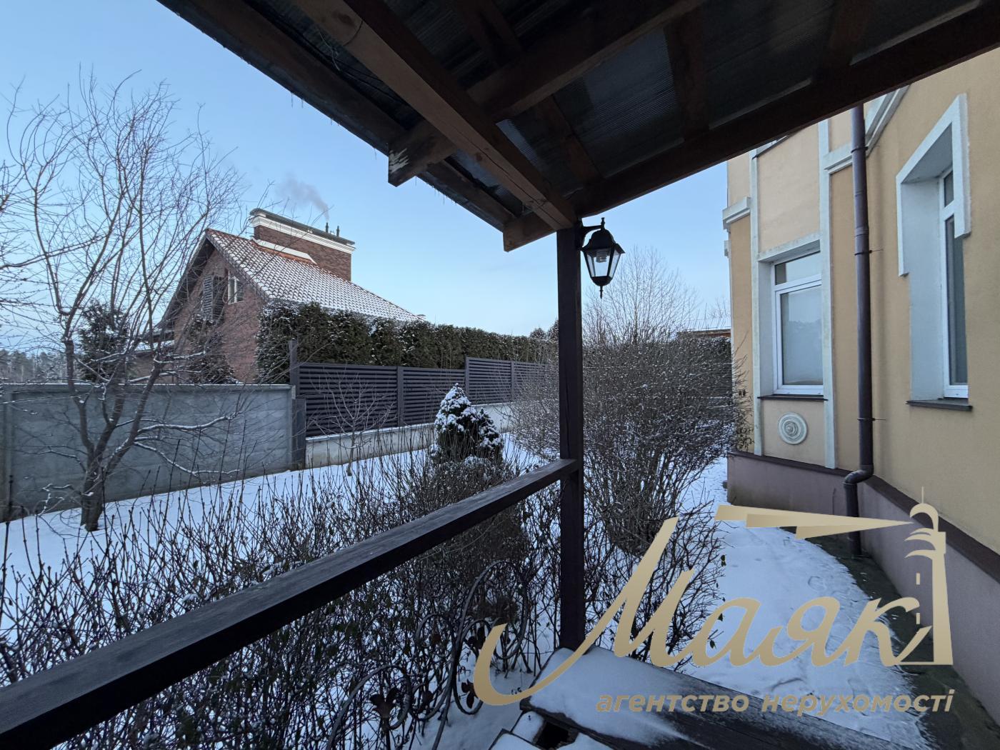 House for rent 300m2 in Kozin village, ulitsa Nova, in Montana Village.