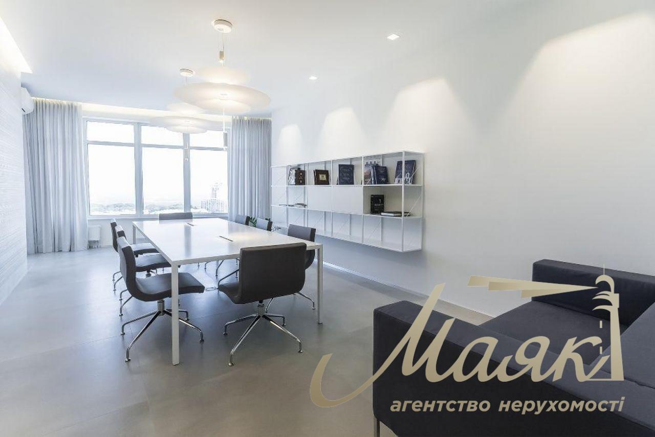 For sale office with view in BC Carnegie Tower Pechersk 160 m2