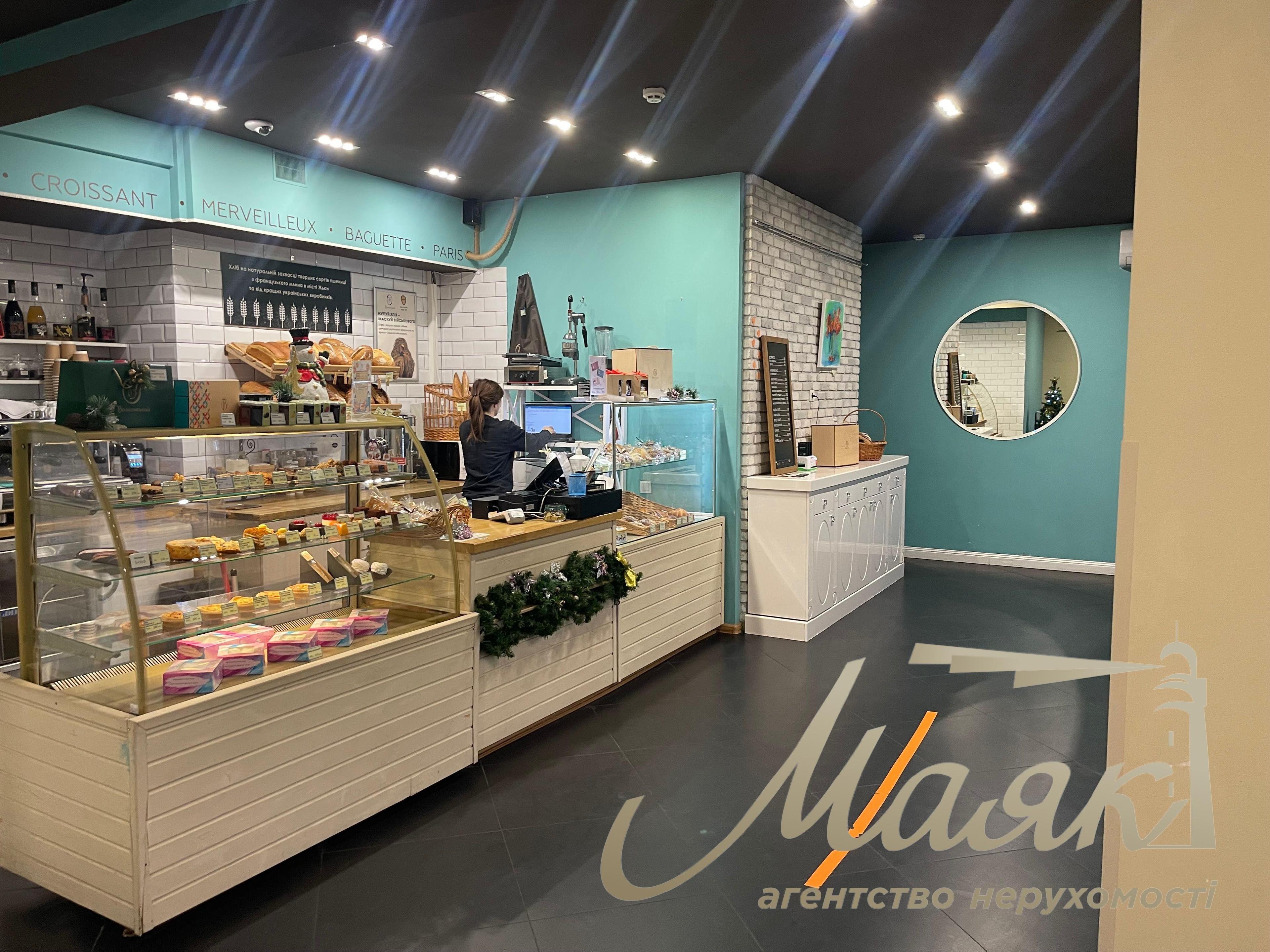 Оренда комерційного приміщення по вул. Анни Ахматової 32/18, біля River Mall