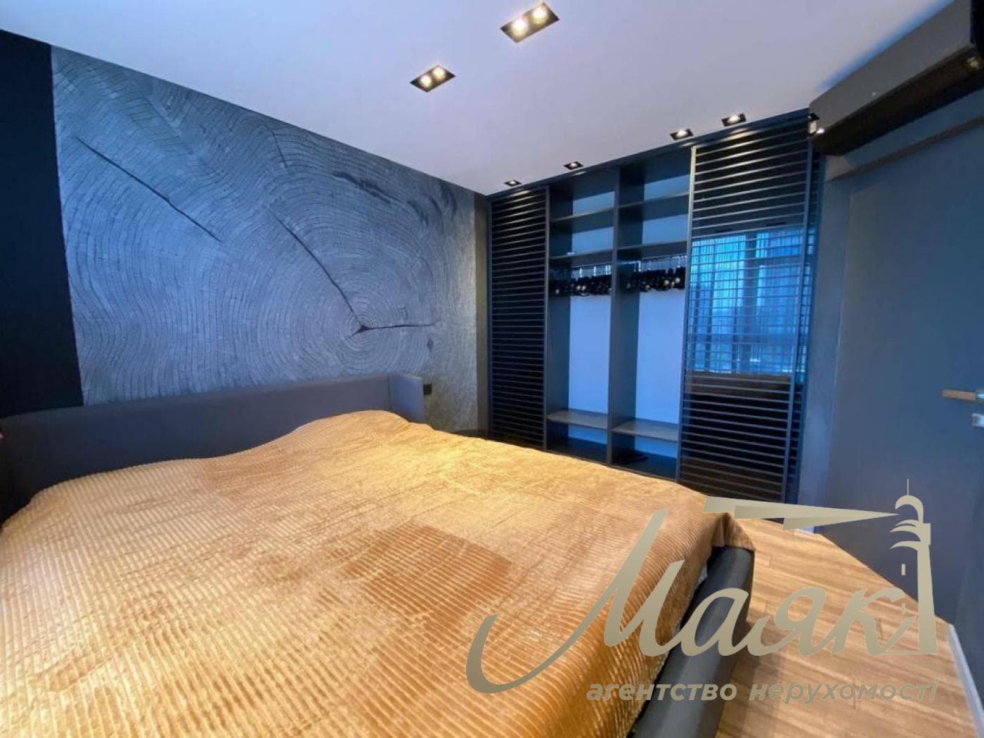 Продаж 3-кімнатної квартири площею 80 м² у ЖК «Французький квартал 2», вул. Предславинська, 55а, Печерський район.